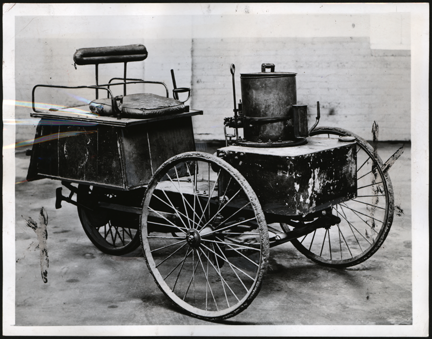 de_dion_bouton_steam_car_1948_07_july_06_press_photograph_front